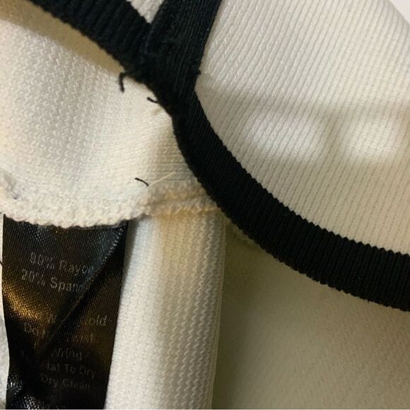 INTERMIX black white  Crew Neck Top
 Size: M - Picture 9 of 9